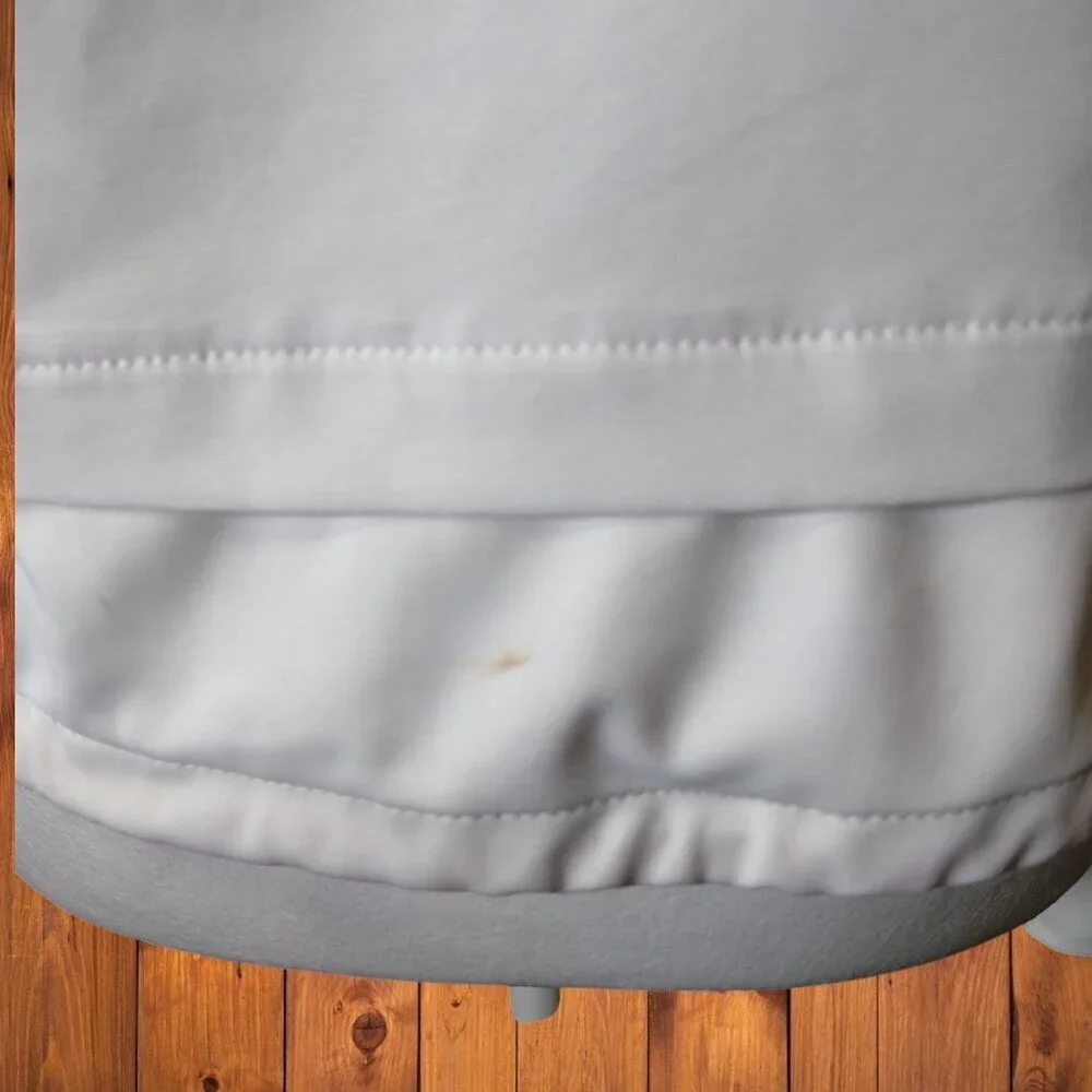 T By Talbots Size P White Zip Up Activewear Jacket Pockets Thumbholes Casual